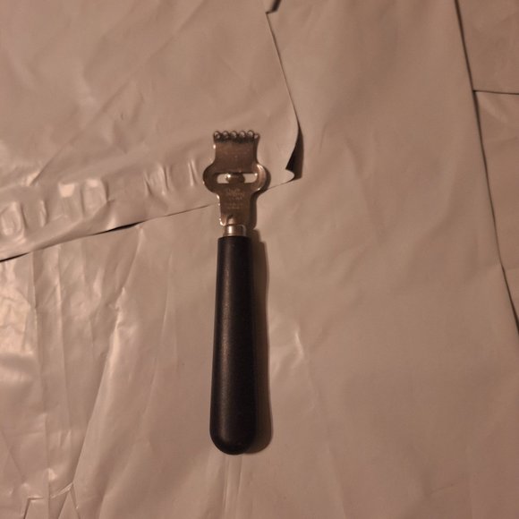 pampered chef zester - Picture 1 of 7